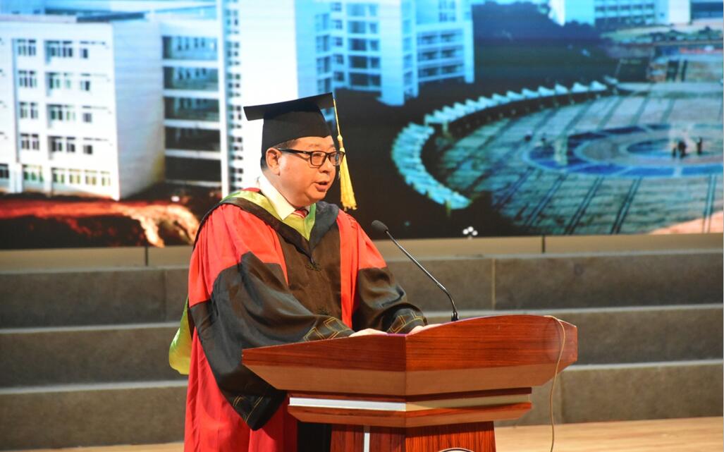 E:\WilliamHill中文官方网站\毕业典礼\新闻报道\2018届毕业典礼(william威廉中文官网)\毕业典礼照片\1.jpg E:\WilliamHill中文官方网站\毕业典礼\新闻报道\2018届毕业典礼(william威廉中文官网)\毕业典礼照片\1.jpg